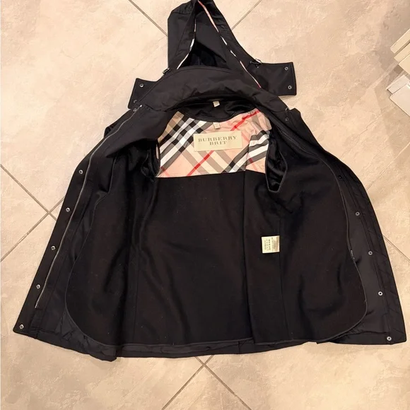 Burberry Black Hooded Trench with Signature Check Lining - Picture 5 of 13